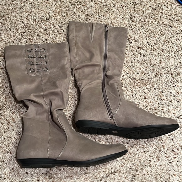 CLIFFS Gray Calf Boot - Picture 3 of 6